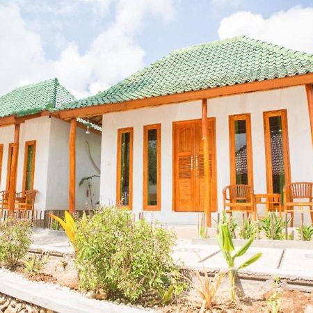 Kubu Reot Taman Asri Villa Batumadeg Kültér fotó