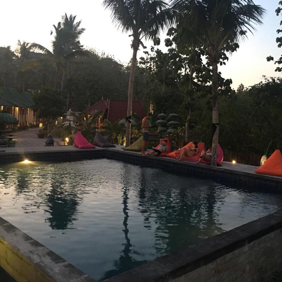 Kubu Reot Taman Asri Villa Batumadeg Kültér fotó