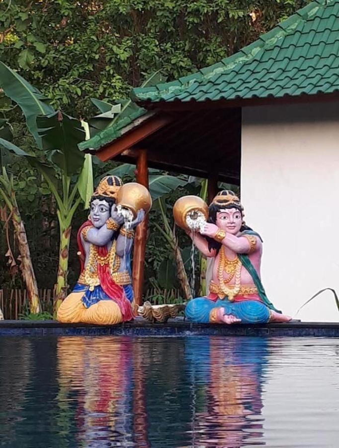 Kubu Reot Taman Asri Villa Batumadeg Kültér fotó